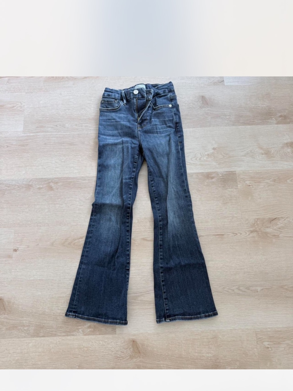 Frame Denim Le One Crop Mini Boot Jeans in medium blue wash - Picture 4 of 4